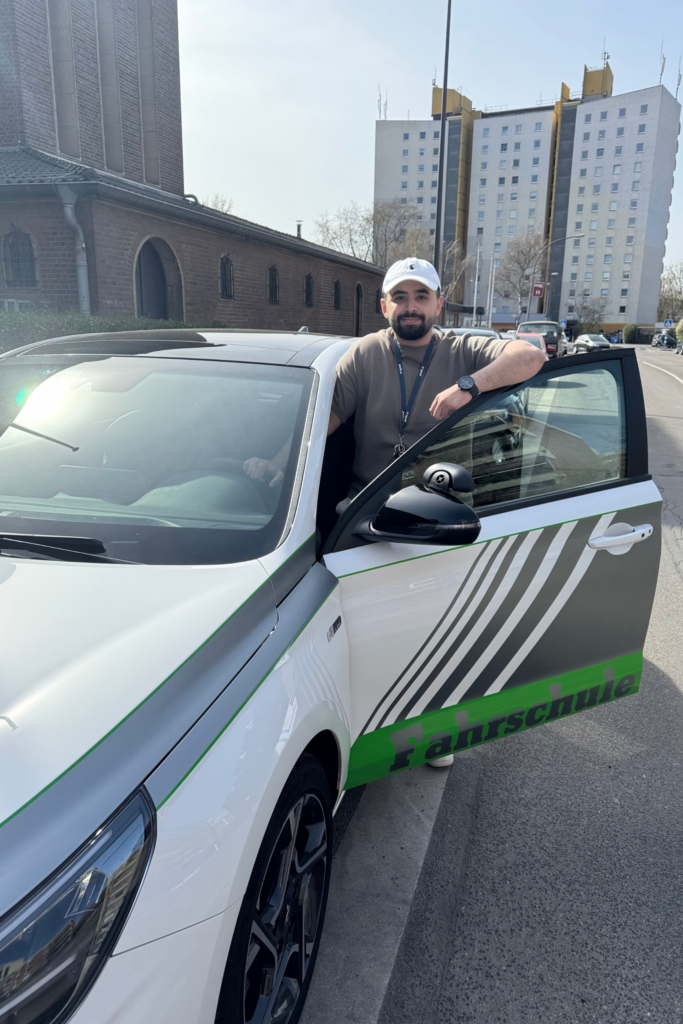 Fahrlehrer Hassouna Fahrschule Die Fahrlehrer